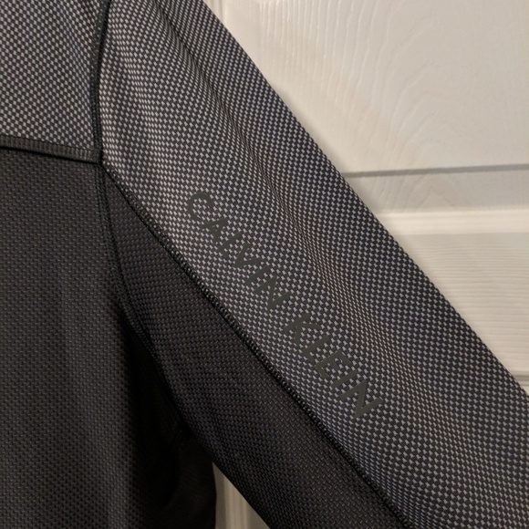 Men's Calvin Klein Active Pullover - Picture 2 of 6